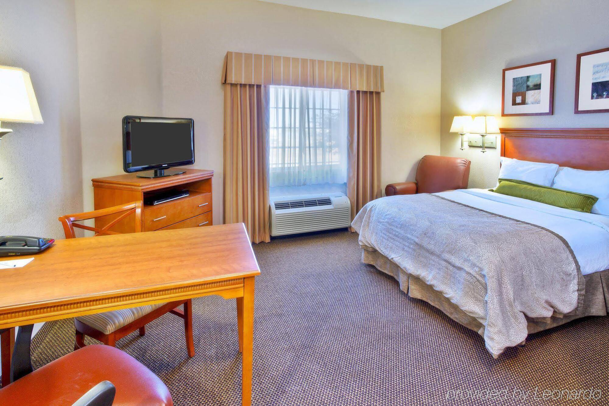 แคนเดิ้ลวูด สวีท ฟอร์ตสต็อกตัน Hotel ภายนอก รูปภาพ